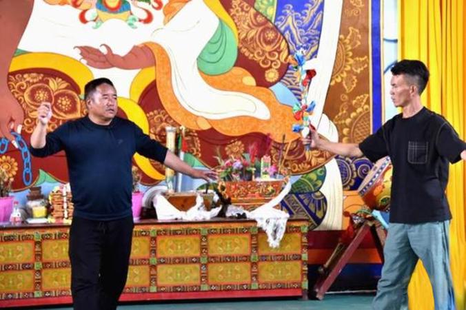 Джасичюдън - първото село на тибетския танцов театър