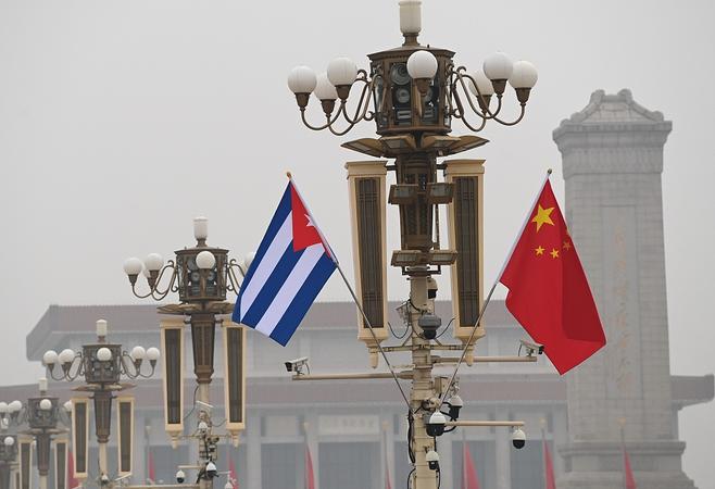 Китай е готов да задълбочава добрите отношения с Куба